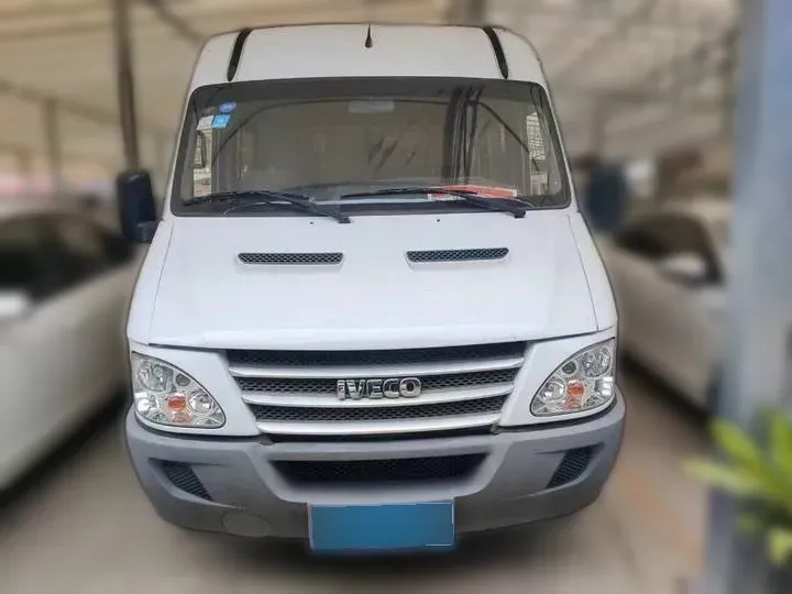 2017 Iveco BaoDi 2.5T 122HP L4 5MT,autocango,china used car exporter,china ev exporter,chinese used car exporter,chinese used ev exporter