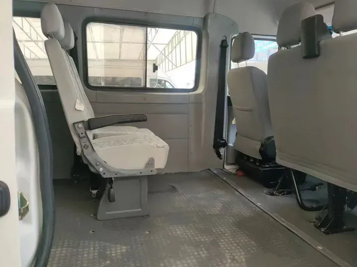 2017 Iveco BaoDi 2.5T 122HP L4 5MT,autocango,china used car exporter,china ev exporter,chinese used car exporter,chinese used ev exporter