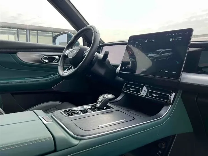 2022 GAC Trumpchi GS8 2.0T 252HP L4 8AT,autocango,china used car exporter,china ev exporter,chinese used car exporter,chinese used ev exporter