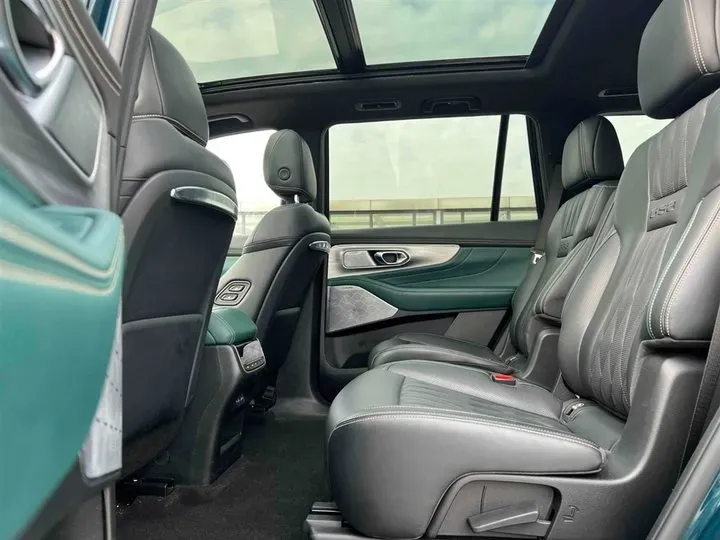 2022 GAC Trumpchi GS8 2.0T 252HP L4 8AT,autocango,china used car exporter,china ev exporter,chinese used car exporter,chinese used ev exporter