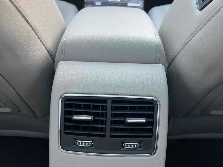 2016 Zotye Z700 1.8T 177HP L4 6DCT,autocango,china used car exporter,china ev exporter,chinese used car exporter,chinese used ev exporter