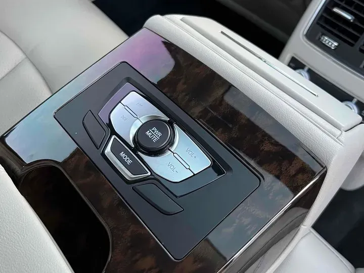 2016 Zotye Z700 1.8T 177HP L4 6DCT,autocango,china used car exporter,china ev exporter,chinese used car exporter,chinese used ev exporter