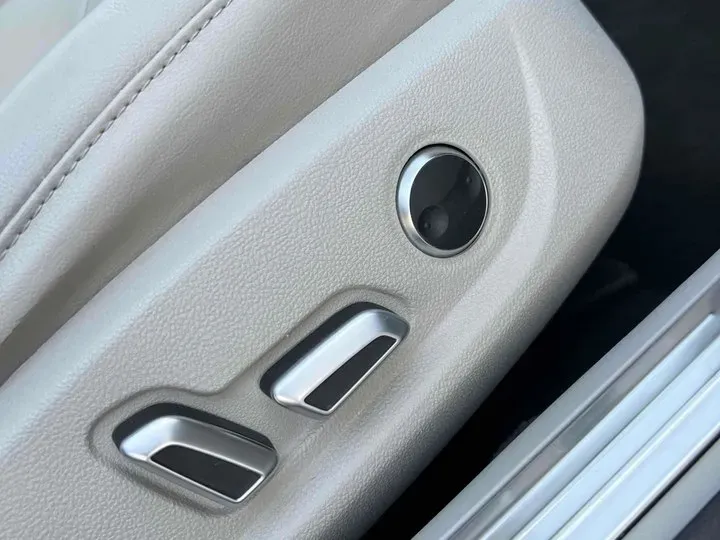 2016 Zotye Z700 1.8T 177HP L4 6DCT,autocango,china used car exporter,china ev exporter,chinese used car exporter,chinese used ev exporter