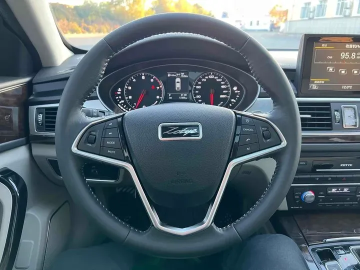 2016 Zotye Z700 1.8T 177HP L4 6DCT,autocango,china used car exporter,china ev exporter,chinese used car exporter,chinese used ev exporter