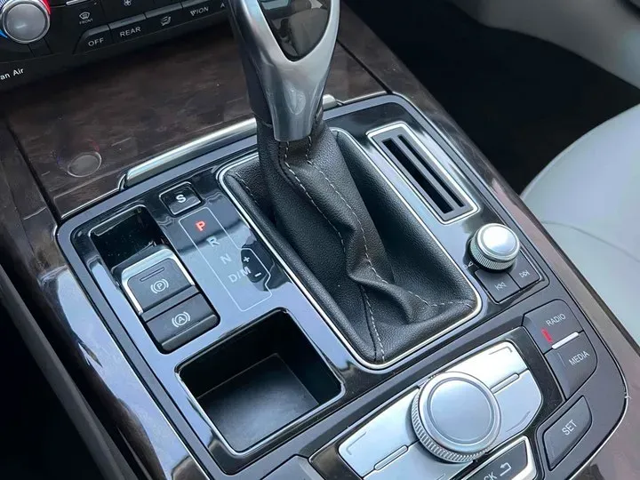 2016 Zotye Z700 1.8T 177HP L4 6DCT,autocango,china used car exporter,china ev exporter,chinese used car exporter,chinese used ev exporter