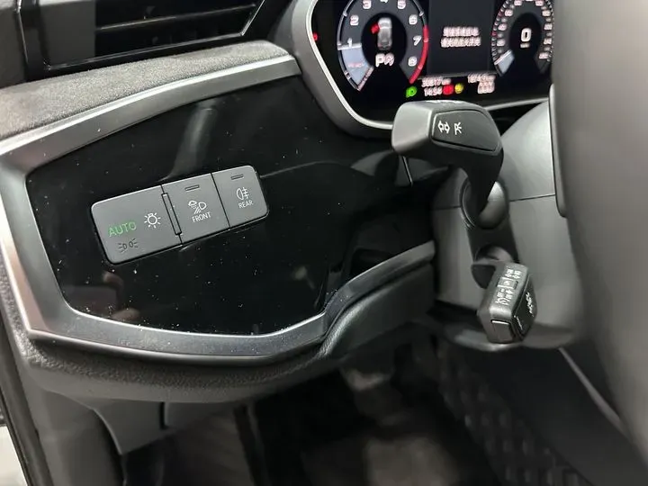 2022 Audi Q3 1.4T 150HP L4 7DCT,autocango,china used car exporter,china ev exporter,chinese used car exporter,chinese used ev exporter