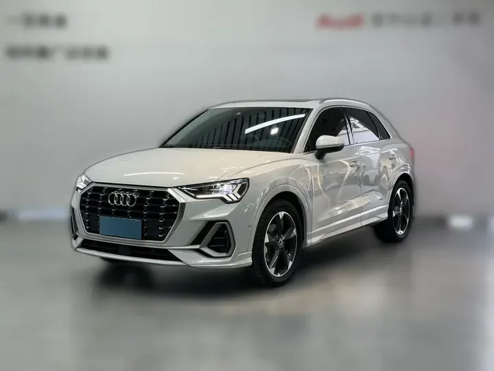 2022 Audi Q3 1.4T 150HP L4 7DCT,autocango,china used car exporter,china ev exporter,chinese used car exporter,chinese used ev exporter