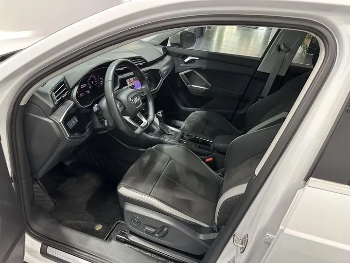 2022 Audi Q3 1.4T 150HP L4 7DCT,autocango,china used car exporter,china ev exporter,chinese used car exporter,chinese used ev exporter