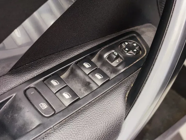 2016 DS 5LS 1.6T 167HP L4 6AT,autocango,china used car exporter,china ev exporter,chinese used car exporter,chinese used ev exporter