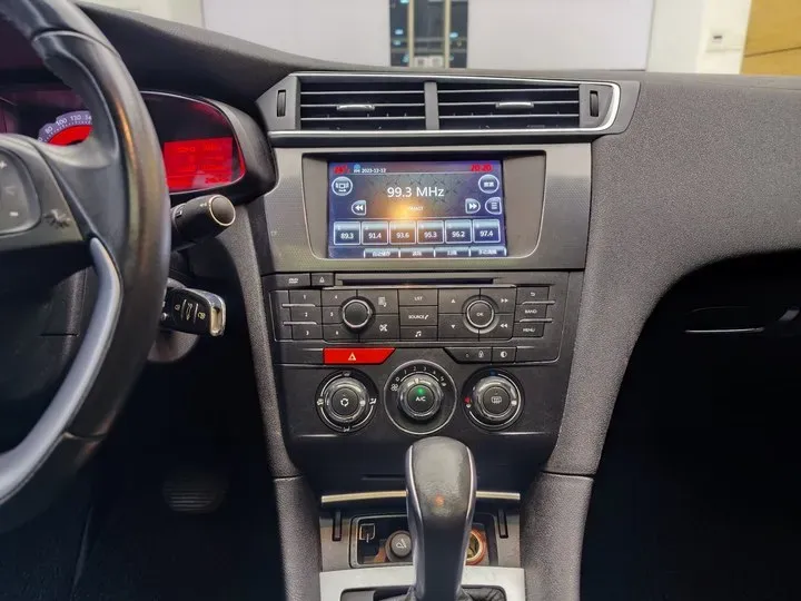 2016 DS 5LS 1.6T 167HP L4 6AT,autocango,china used car exporter,china ev exporter,chinese used car exporter,chinese used ev exporter