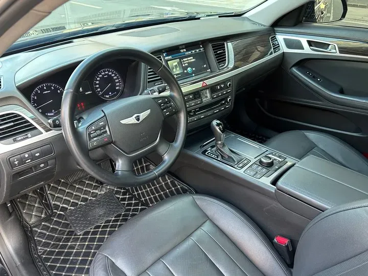 2015 Hyundai Cenesis 3.0L 257HP V6 8AT,autocango,china used car exporter,china ev exporter,chinese used car exporter,chinese used ev exporter