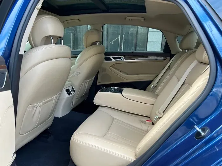 2015 Hyundai Cenesis 3.0L 257HP V6 8AT,autocango,china used car exporter,china ev exporter,chinese used car exporter,chinese used ev exporter