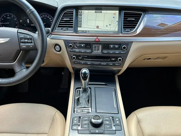 2015 Hyundai Cenesis 3.0L 257HP V6 8AT,autocango,china used car exporter,china ev exporter,chinese used car exporter,chinese used ev exporter