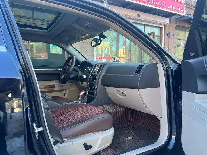 2007 Chrysler 300C 2.7L 206HP V6 4AT,autocango,china used car exporter,china ev exporter,chinese used car exporter,chinese used ev exporter