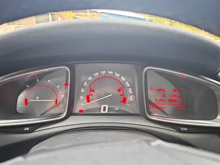 2014 DS 5LS 1.6T 163HP L4 6AT,autocango,china used car exporter,china ev exporter,chinese used car exporter,chinese used ev exporter