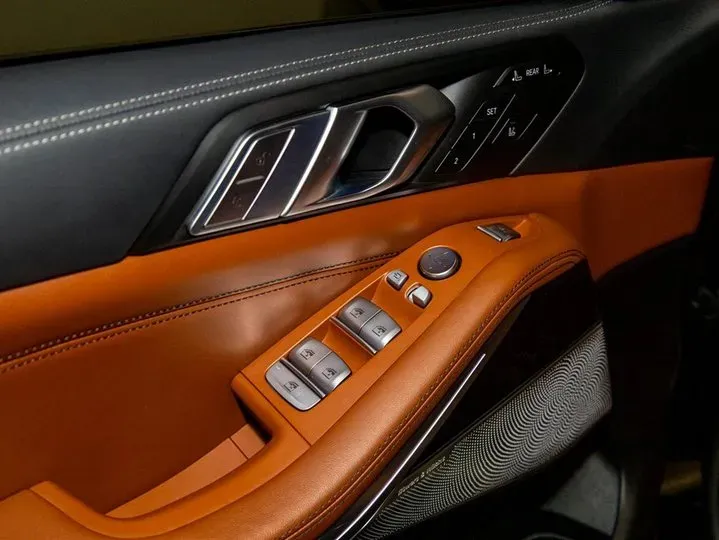 2021 BMW X7 3.0T 340HP L6 8AT,autocango,china used car exporter,china ev exporter,chinese used car exporter,chinese used ev exporter