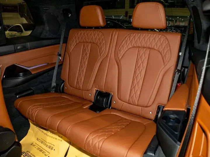 2021 BMW X7 3.0T 340HP L6 8AT,autocango,china used car exporter,china ev exporter,chinese used car exporter,chinese used ev exporter