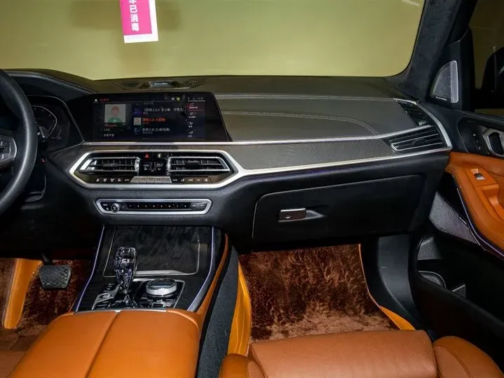 2021 BMW X7 3.0T 340HP L6 8AT,autocango,china used car exporter,china ev exporter,chinese used car exporter,chinese used ev exporter