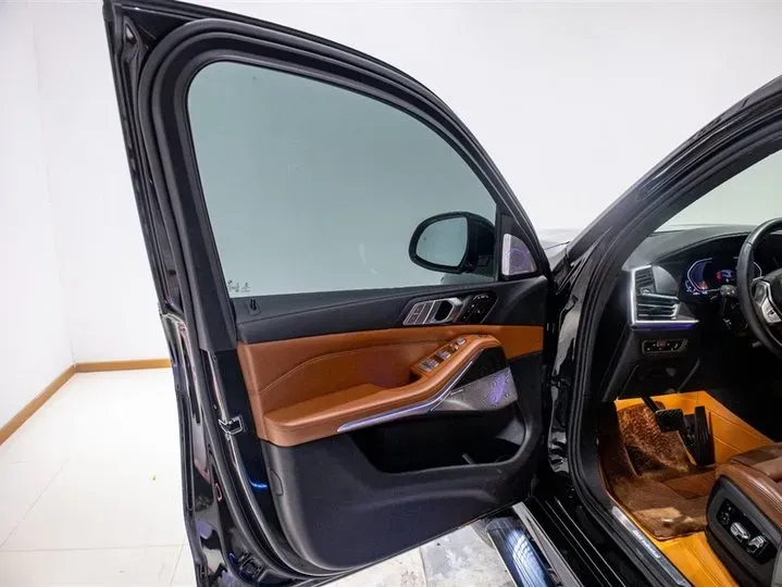 2021 BMW X7 3.0T 340HP L6 8AT,autocango,china used car exporter,china ev exporter,chinese used car exporter,chinese used ev exporter