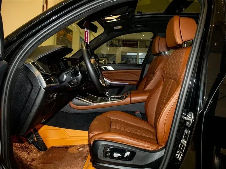 2021 BMW X7 3.0T 340HP L6 8AT,autocango,china used car exporter,china ev exporter,chinese used car exporter,chinese used ev exporter