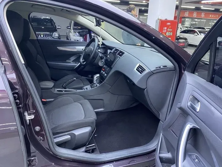 2016 DS 5LS 1.6T 167HP L4 6AT,autocango,china used car exporter,china ev exporter,chinese used car exporter,chinese used ev exporter