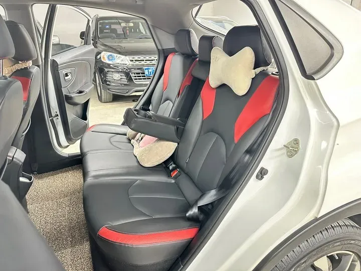 2017 Luxgen U5 SUV 1.6L 124HP L4 CVT,autocango,china used car exporter,china ev exporter,chinese used car exporter,chinese used ev exporter