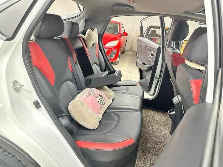 2017 Luxgen U5 SUV 1.6L 124HP L4 CVT,autocango,china used car exporter,china ev exporter,chinese used car exporter,chinese used ev exporter