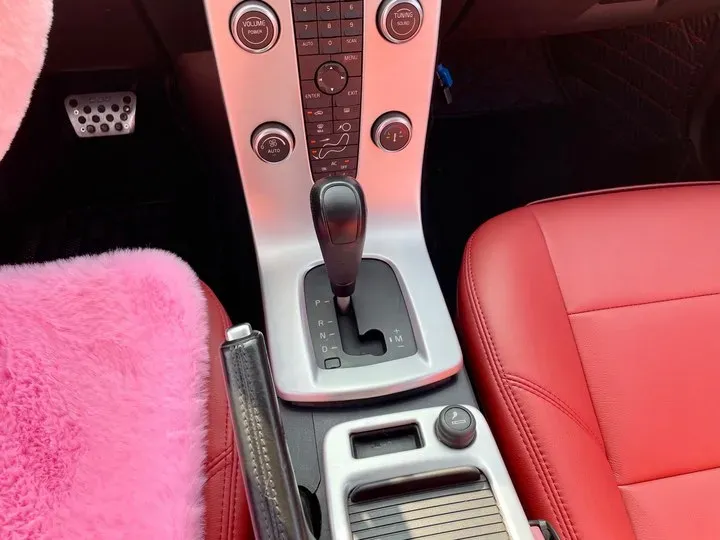 2013 Volvo C30 2.0L 145HP L4 6DCT,autocango,china used car exporter,china ev exporter,chinese used car exporter,chinese used ev exporter