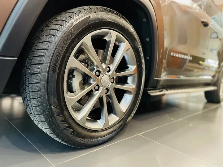 2018 Jeep Commander 2.0T 265HP L4 9AT,autocango,china used car exporter,china ev exporter,chinese used car exporter,chinese used ev exporter