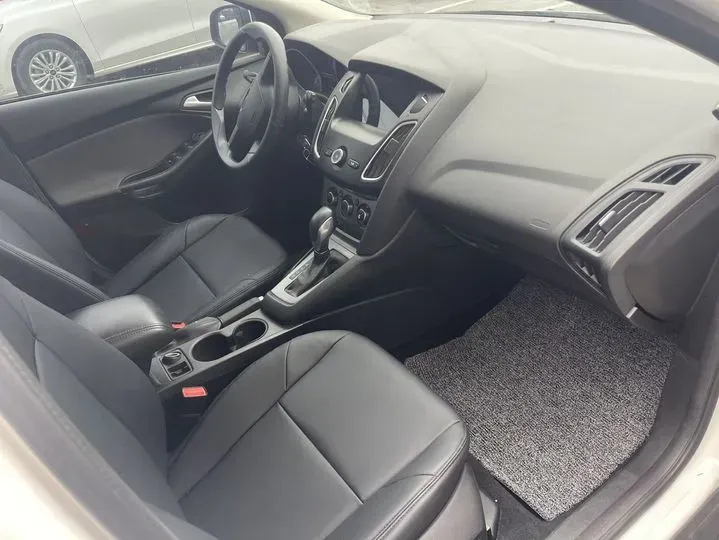 2012 Ford Focus 1.6L 125HP L4 6DCT,autocango,china used car exporter,china ev exporter,chinese used car exporter,chinese used ev exporter