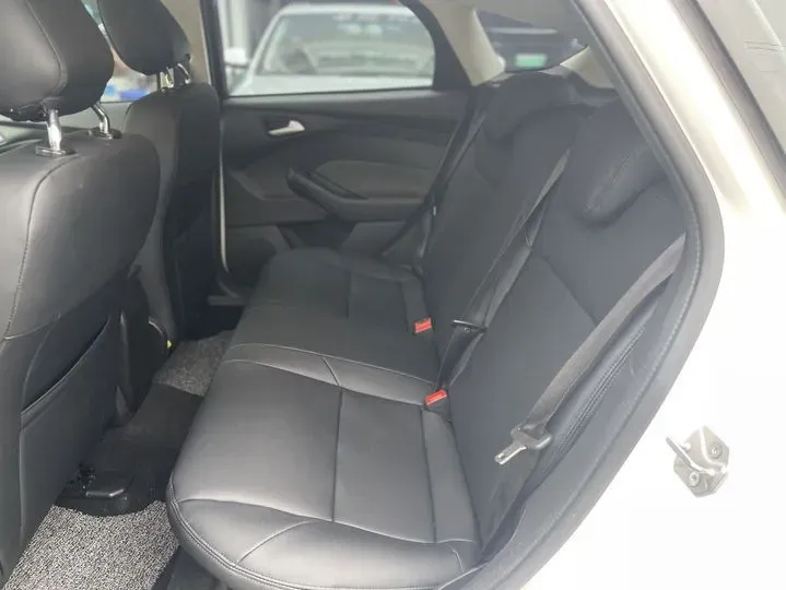 2012 Ford Focus 1.6L 125HP L4 6DCT,autocango,china used car exporter,china ev exporter,chinese used car exporter,chinese used ev exporter