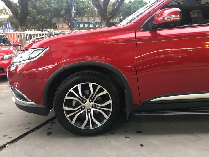 2018 Mitsubishi Outlander 2.0L 166HP L4 CVT,autocango,china used car exporter,china ev exporter,chinese used car exporter,chinese used ev exporter