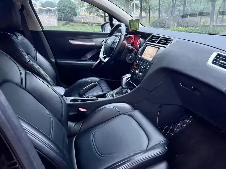 2016 DS 5LS 1.6T 167HP L4 6AT,autocango,china used car exporter,china ev exporter,chinese used car exporter,chinese used ev exporter