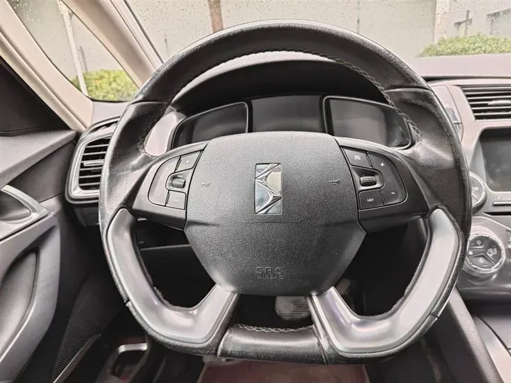 2014 DS 5 1.6T 163HP L4 6AT,autocango,china used car exporter,china ev exporter,chinese used car exporter,chinese used ev exporter