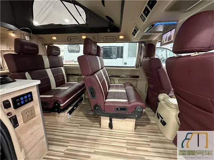 2020 JinBei Grace 2.4L 156HP L4 5MT,autocango,china used car exporter,china ev exporter,chinese used car exporter,chinese used ev exporter