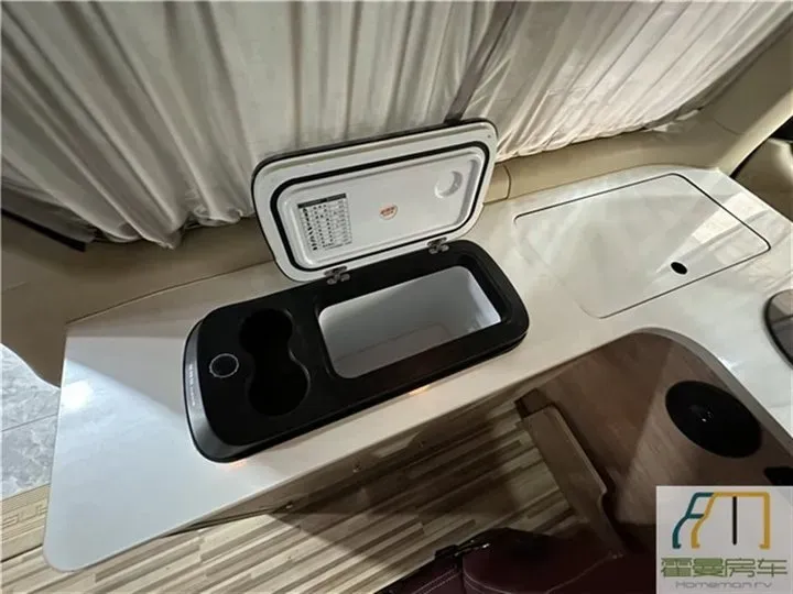 2020 JinBei Grace 2.4L 156HP L4 5MT,autocango,china used car exporter,china ev exporter,chinese used car exporter,chinese used ev exporter