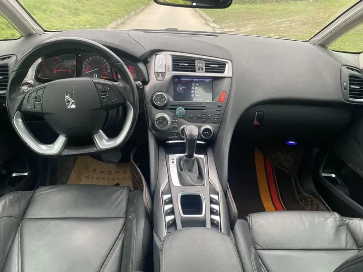 2014 DS 5 1.6T 163HP L4 6AT,autocango,china used car exporter,china ev exporter,chinese used car exporter,chinese used ev exporter