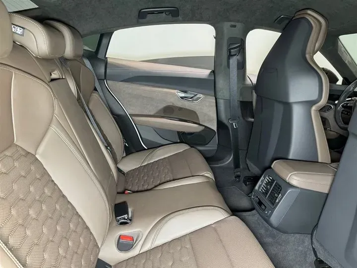 2023 Audi RS e-tron GT 2AT BEV 93.4KWH,autocango,china used car exporter,china ev exporter,chinese used car exporter,chinese used ev exporter