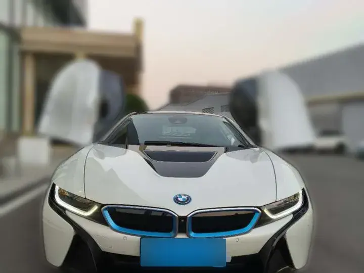 2014 BMW i8 1.5T 231HP L3 6AT PHEV 7.1KWH
