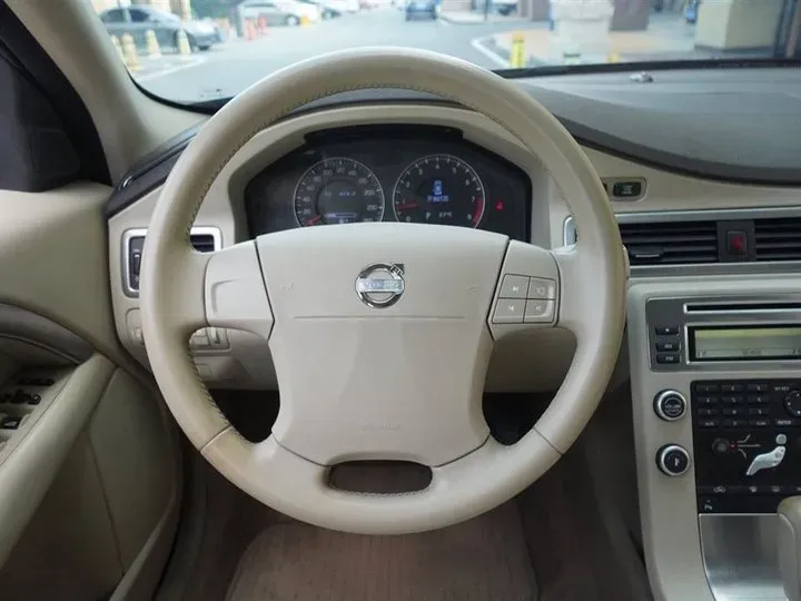 2007 Volvo S80 2.5T 200HP L5 6AT,autocango,china used car exporter,china ev exporter,chinese used car exporter,chinese used ev exporter