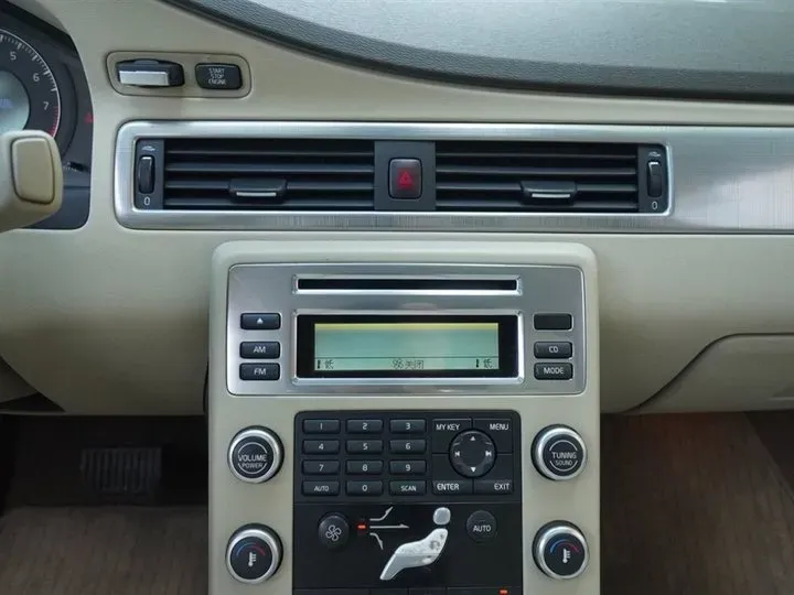 2007 Volvo S80 2.5T 200HP L5 6AT,autocango,china used car exporter,china ev exporter,chinese used car exporter,chinese used ev exporter