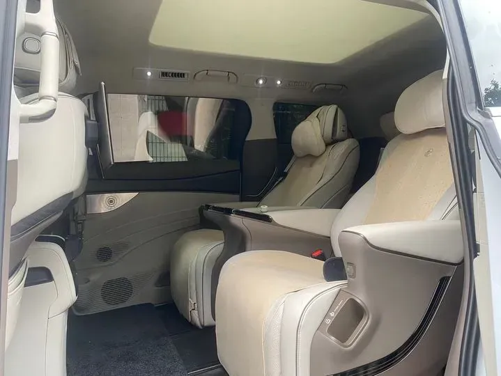 2022 Denza D9 1.5T 139HP L4 E-CVT PHEV 40.06KWH,autocango,china used car exporter,china ev exporter,chinese used car exporter,chinese used ev exporter