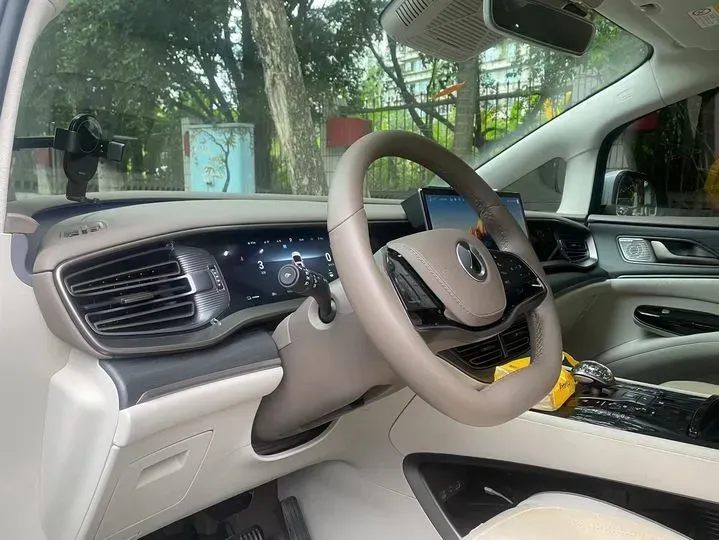 2022 Denza D9 1.5T 139HP L4 E-CVT PHEV 40.06KWH,autocango,china used car exporter,china ev exporter,chinese used car exporter,chinese used ev exporter