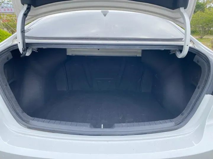 2016 Hyundai Elantra 1.6L 130HP L4 6AT,autocango,china used car exporter,china ev exporter,chinese used car exporter,chinese used ev exporter