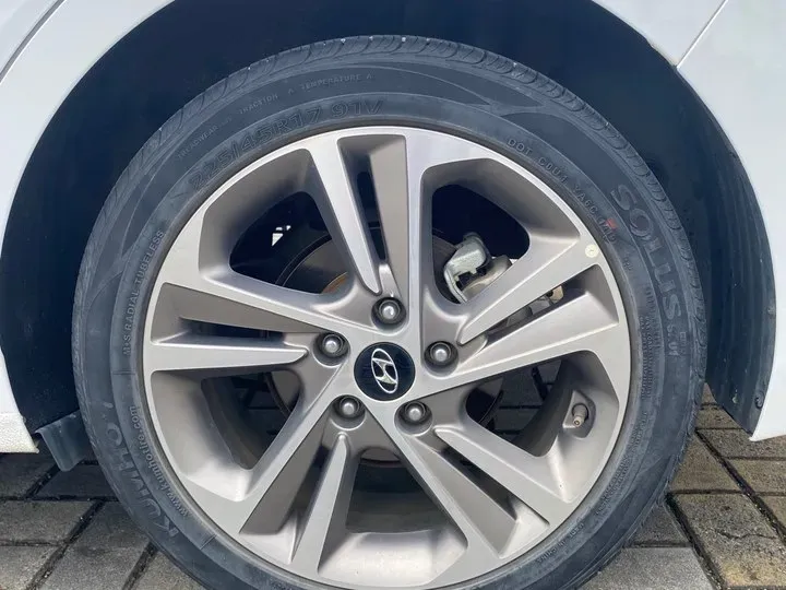 2016 Hyundai Elantra 1.6L 130HP L4 6AT,autocango,china used car exporter,china ev exporter,chinese used car exporter,chinese used ev exporter