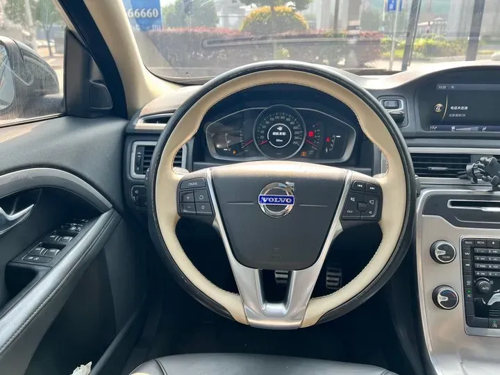 2014 Volvo S80L 2.0T 214HP L5 6AT,autocango,china used car exporter,china ev exporter,chinese used car exporter,chinese used ev exporter