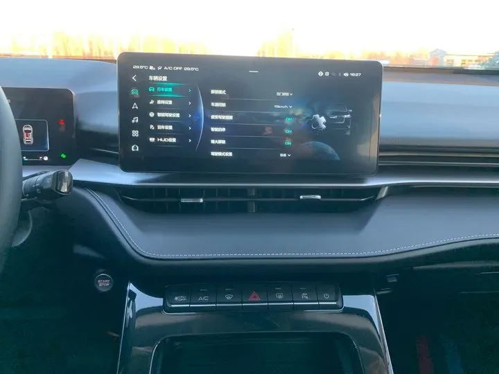 2021 Haval H6 2.0T 211HP L4 7DCT,autocango,china used car exporter,china ev exporter,chinese used car exporter,chinese used ev exporter