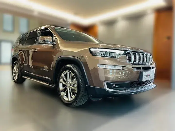 2018 Jeep Commander 2.0T 265HP L4 9AT