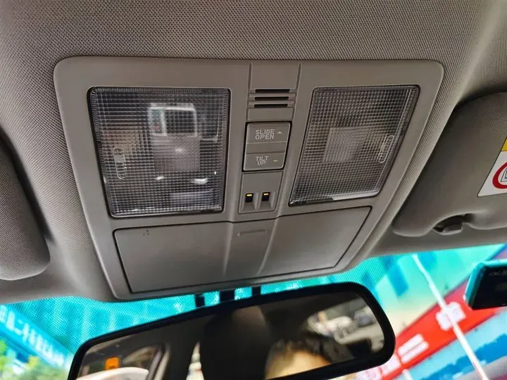 2013 Toyota Reiz 2.5L 193HP V6 6AT,autocango,china used car exporter,china ev exporter,chinese used car exporter,chinese used ev exporter