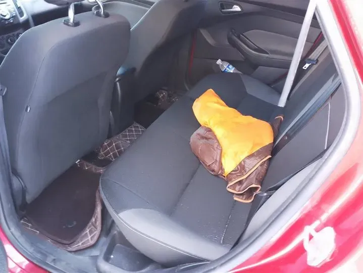 2012 Ford Focus 1.6L 125HP L4 6DCT,autocango,china used car exporter,china ev exporter,chinese used car exporter,chinese used ev exporter